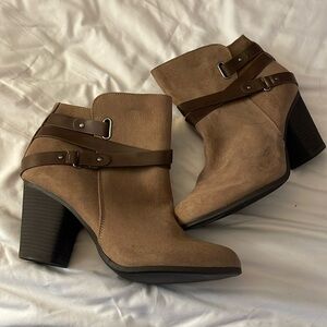 Heeled booties
